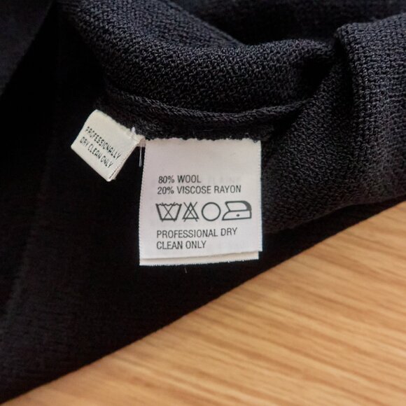 St John Basics Women's Wool Blend Black Knit Vest, Size P, Made in USA - Picture 8 of 9